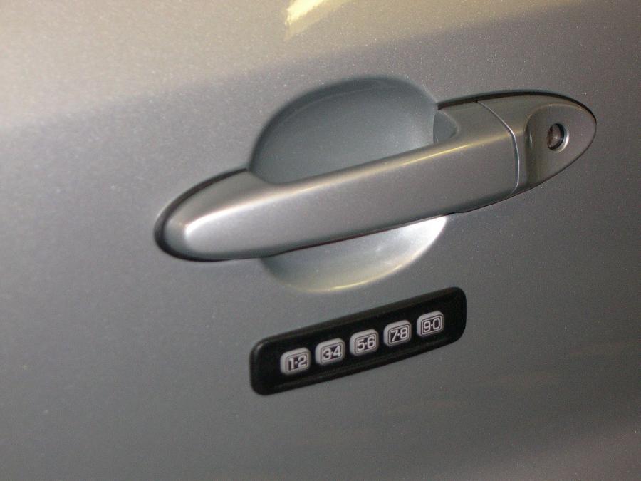 Детали экстерьера Mercury Grand Marquis 2003 года  (фото 5 из 19)